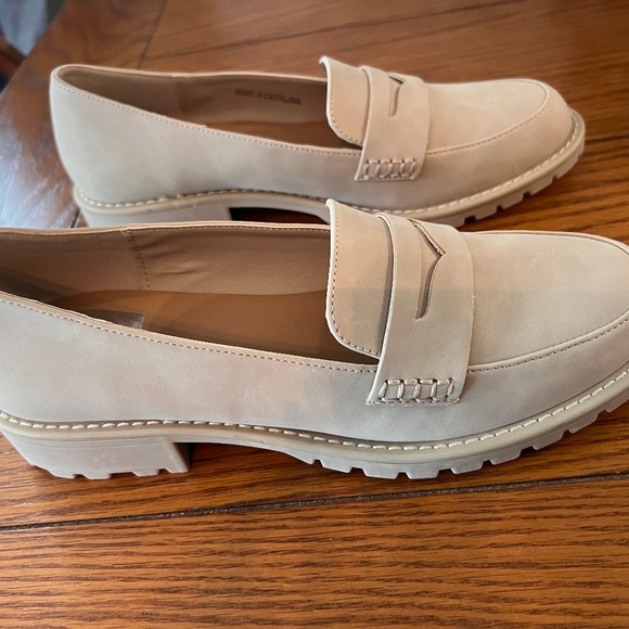 Dolce Vita Loafers - Picture 2 of 2